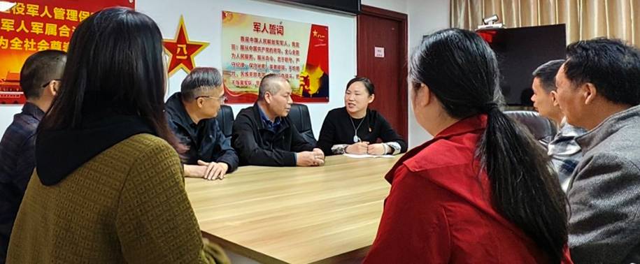 座谈会照片2 座谈会照片2